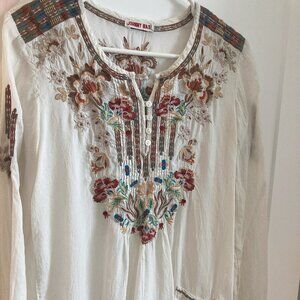 Johnny Was Women's Floral Sheet Embroidered Tunic Small